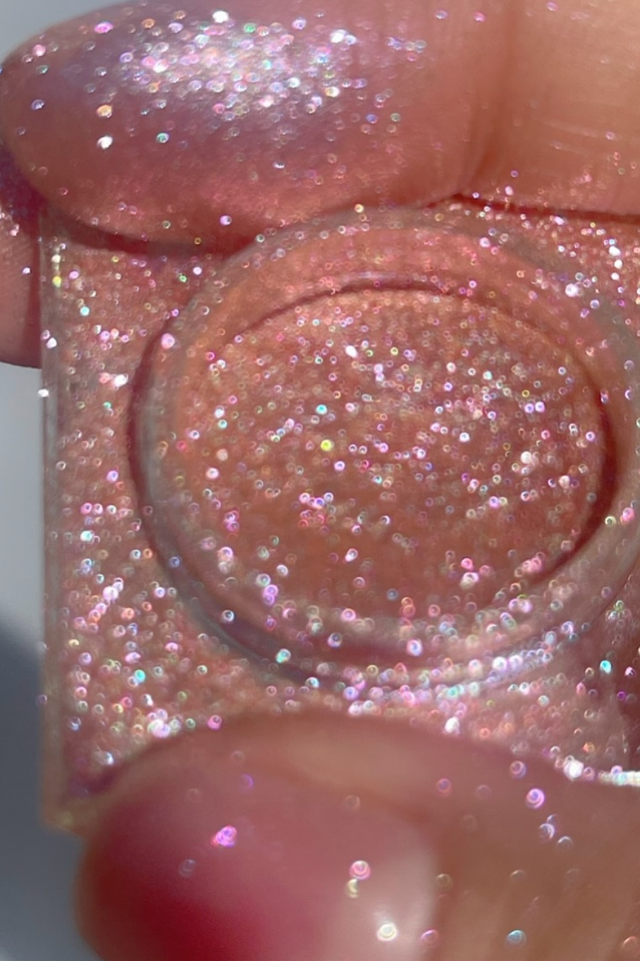 sparkly silvery pink glitter for eyes