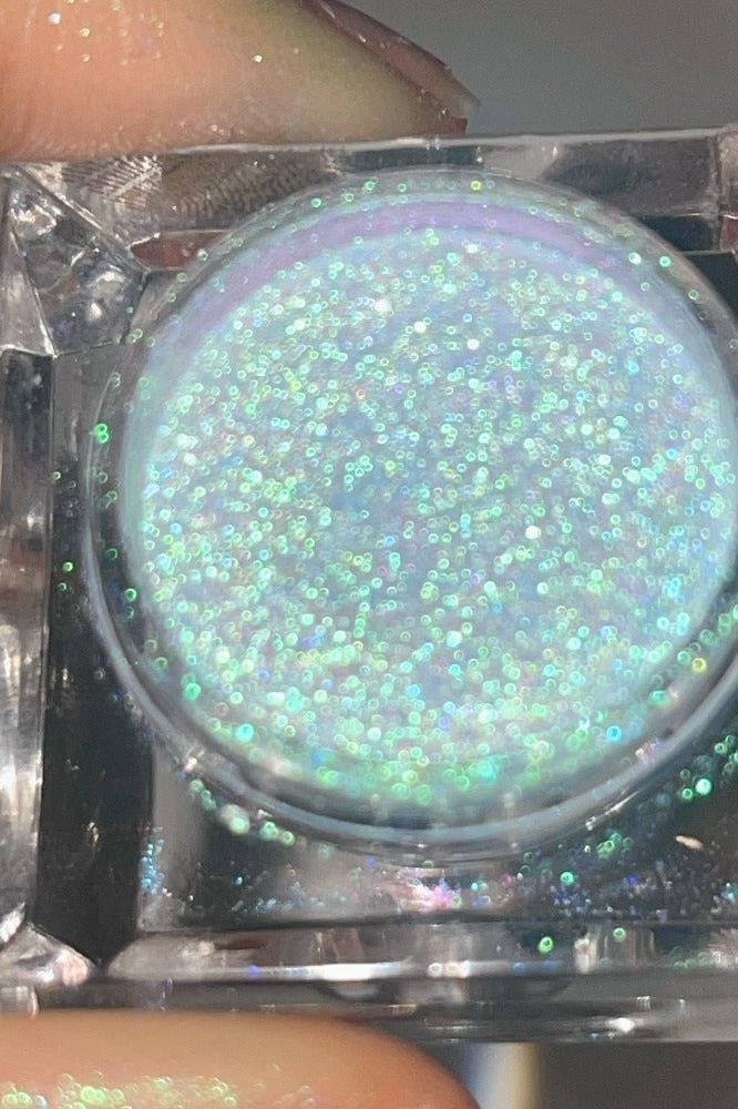 icy light blue pigmented loose glitter sparkle for cbeauty asian looks eyeshadow topper