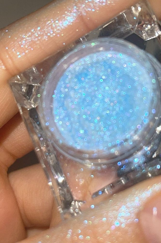 blue pigmented loose glitter sparkle for cbeauty asian looks eyeshadow topper