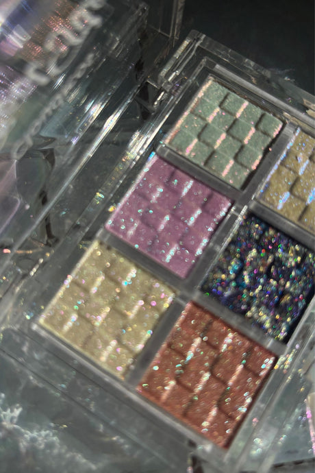 The Pool Tile Glitter Palette