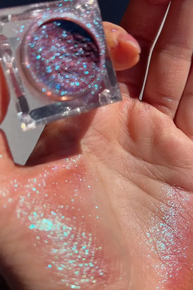 deep berry pigmented eyeshadow sparkle shimmer duochrome pigment