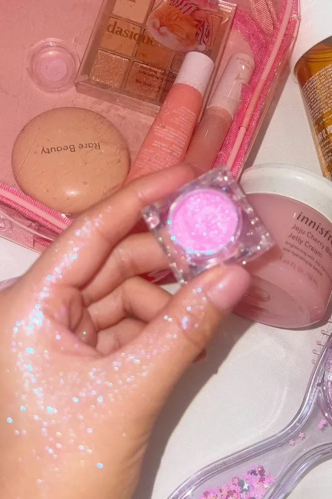 shimmery glitter eyeshadow pigment super sparkly glittery eye safe vegan cosmetics