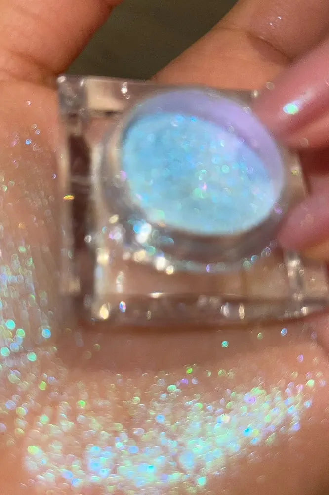 blue eye safe shimmer eyeshadow vegan cosmetics