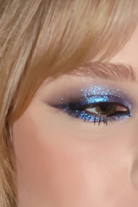 blue eyeshadow palette look inspiration