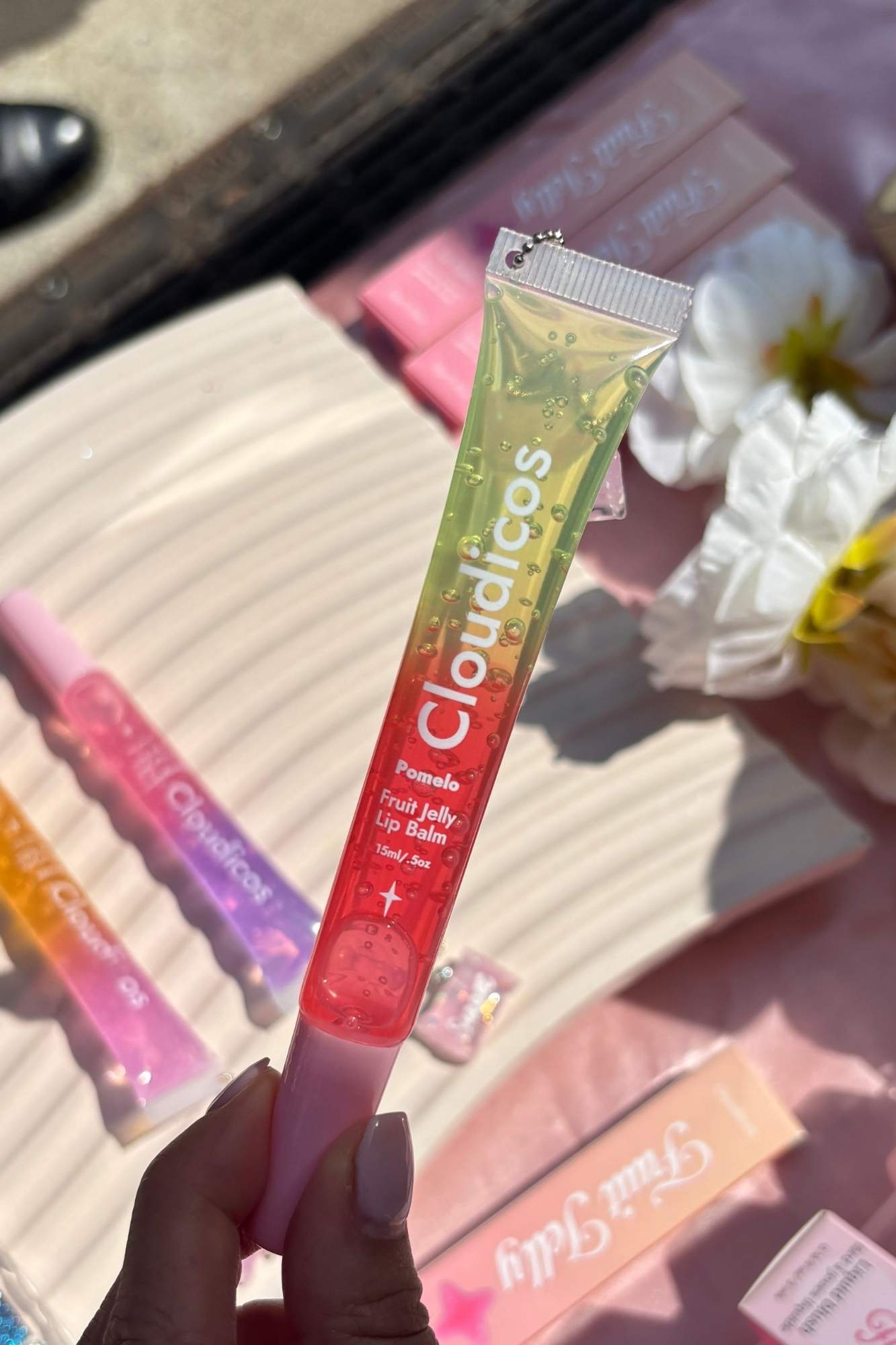 shiny lip gloss 