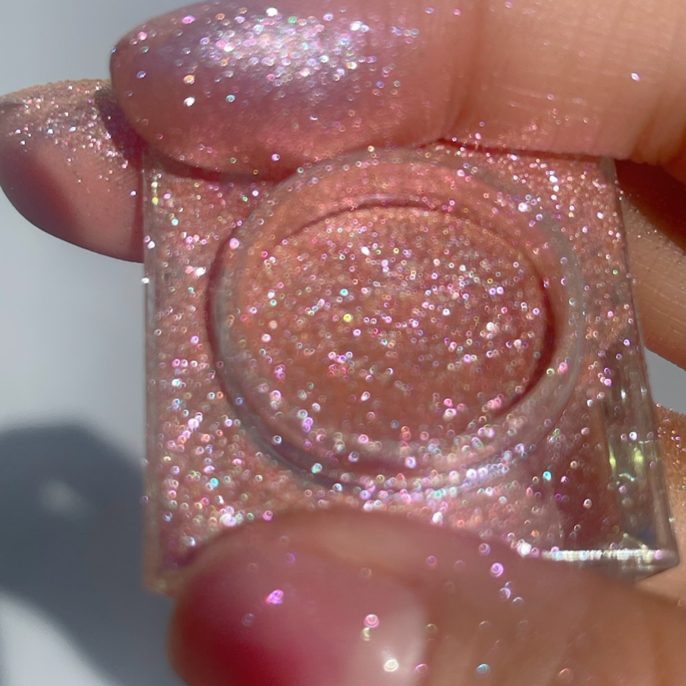 sparkly silvery pink glitter for eyes