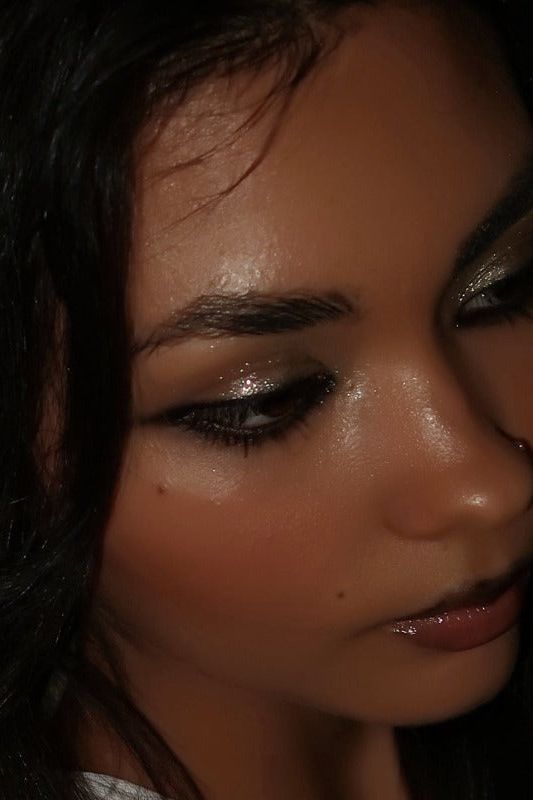 silver eye makeup look