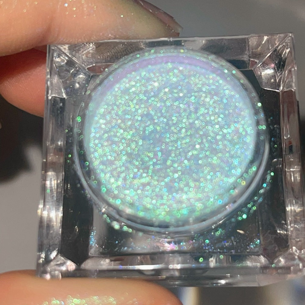 icy light blue pigmented loose glitter sparkle for cbeauty asian looks eyeshadow topper